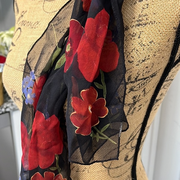 90’s LAURA ASHLEY VTG SILK SCARF BLACK RED BLUE - Picture 7 of 8